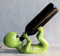 Support de Bouteille de Vin en Résine Alien Extraterrestre OVNI Colonie Spatiale Verte, Figurine Alien Personnalisée, Vente en Gros