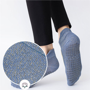 Vàng Cotton Pilates Vớ Yoga Vòng <span class=keywords><strong>Toe</strong></span> Thể Thao Và Khiêu Vũ Vớ Chống Trượt Với Biểu Tượng Tùy Chỉnh Trên Cơ Thể Và Cuff - Product Image 2