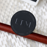 Autocollant rond personnalisé en PE avec impression UV, vernis brillant 3D, résistant à l'huile, adhésif noir mat, imperméable