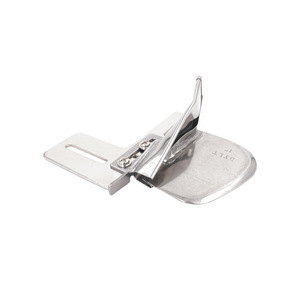 Outil de pliage de bords A4 pour machine à coudre plate à une aiguille, avec tube de bordure évasé et pointe de surjet 121 - Product Image 1