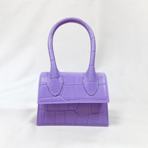 2023 <span class=keywords><strong>TikTok</strong></span> กระเป๋าถือขนาดเล็กสำหรับฤดูใบไม้ร่วงฤดูหนาวกระเป๋าสะพายไหล่หนังพียูพิมพ์ลายจระเข้สำหรับเด็กกระเป๋าถือขนาดเล็ก - Product Image 1