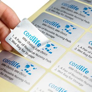 Fabricante de Etiquetas Metálicas Blancas con Logotipo Personalizado, Impresión de Etiquetas en Relieve, Fabricante de Etiquetas Adhesivas de PVC para Botellas de Perfume y Cosméticos - Product Image 5