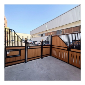 고품질 대나무 충전재를 사용한 야외 조립식 아연도금 말 마구간, 유럽식 클래식 분체도장 마구간 - Product Image 6