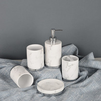 Ensemble d'accessoires de salle de bain en céramique motif marbre porte-savon distributeur de savon liquide porte-brosse à dents ensemble de salle de bain de toilette d'hôtel