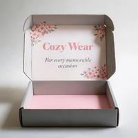 Boîte d'expédition recyclable en carton rose pour vêtements, emballage pour t-shirts