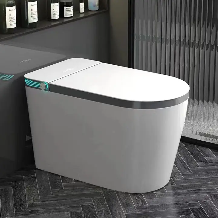 Prezzo a buon mercato nuovo arrivo sanitari intelligente tazza da bagno in ceramica automatico un pezzo per toilette intelligente