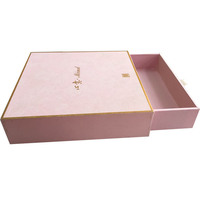 Boîte cadeau rose personnalisée avec accents dorés, emballage rigide pour soins de la peau, bijoux et cadeaux de mariage