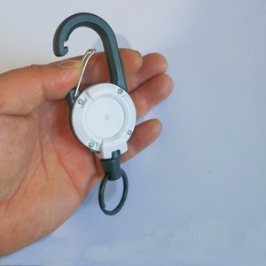 Porte-clés enrouleur portable avec cordon télescopique et mousqueton à dégagement rapide pour la pêche, les activités de plein air et les voyages - Product Image 4