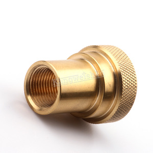 Conector Metálico de Latón con Rosca Interna, Tipo Enchufe de Bloqueo Español, para Uso Doméstico e Industrial - Product Image 4