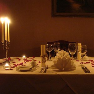 1000 pièces romantique nuit frais pétales de fleurs pour les mariages soie <span class=keywords><strong>Rose</strong></span> pétales rouge Faux <span class=keywords><strong>Rose</strong></span> pétales saint valentin mariage décoration - Product Image 4