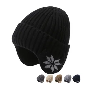 Kış sıcak örme kap bisiklet bere kulaklar koruma üreticisi moda örgü bere özel tasarım erkek kış şapka