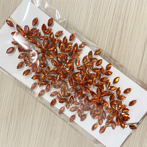 Applicazione di Fiori 3D Fatti a Mano con Foglie e Perline Trasparenti, Decorata con Strass e Cristalli per <span class=keywords><strong>Abiti</strong></span> da Cerimonia e da Festa - Product Image 5