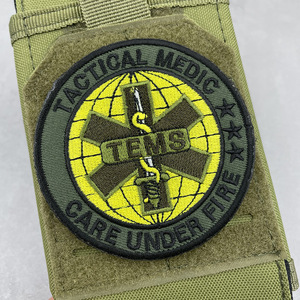 Op maat gemaakte tactische medische <span class=keywords><strong>badge</strong></span> Rode Kruis geborduurde Ster van het Leven patch klittenband strijkbaar PVC vilt stijl aanpasbare patches - Product Image 3