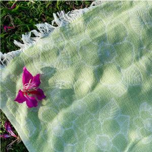 Nouveaux paréos de plage doux et respectueux de la peau avec logo, paréos en coton éponge de haute qualité personnalisés avec des franges - Product Image 4