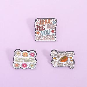 Épinglette en émail personnalisée avec impression UV de soda orange, badge en alliage de zinc mignon pour <span class=keywords><strong>les</strong></span> <span class=keywords><strong>vacances</strong></span> d'été, motivationnel - Product Image 1