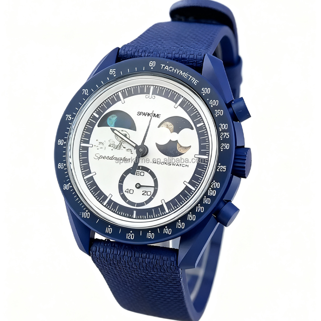 New Blue Moon Gold Luxury Sport Quartz Watch 40mm Dial 20mm Plastic Band Auto Date 3BAR Water Resistant Unisex