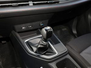 Pick-up d'occasion Changan F70 2.0T <span class=keywords><strong>233</strong></span> chevaux AWD diesel 4x4 2023, prix bas, fabriqué en Chine, bon prix, pick-up - Product Image 6