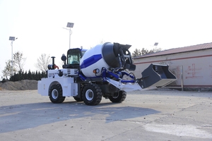 Mini Mezcladora de Concreto Móvil, Mezcladora de Concreto Autocargable de <span class=keywords><strong>1</strong></span>.5m³ <span class=keywords><strong>1</strong></span>.5cbm, Camión Mezclador de Concreto Autocargable - Product Image 4