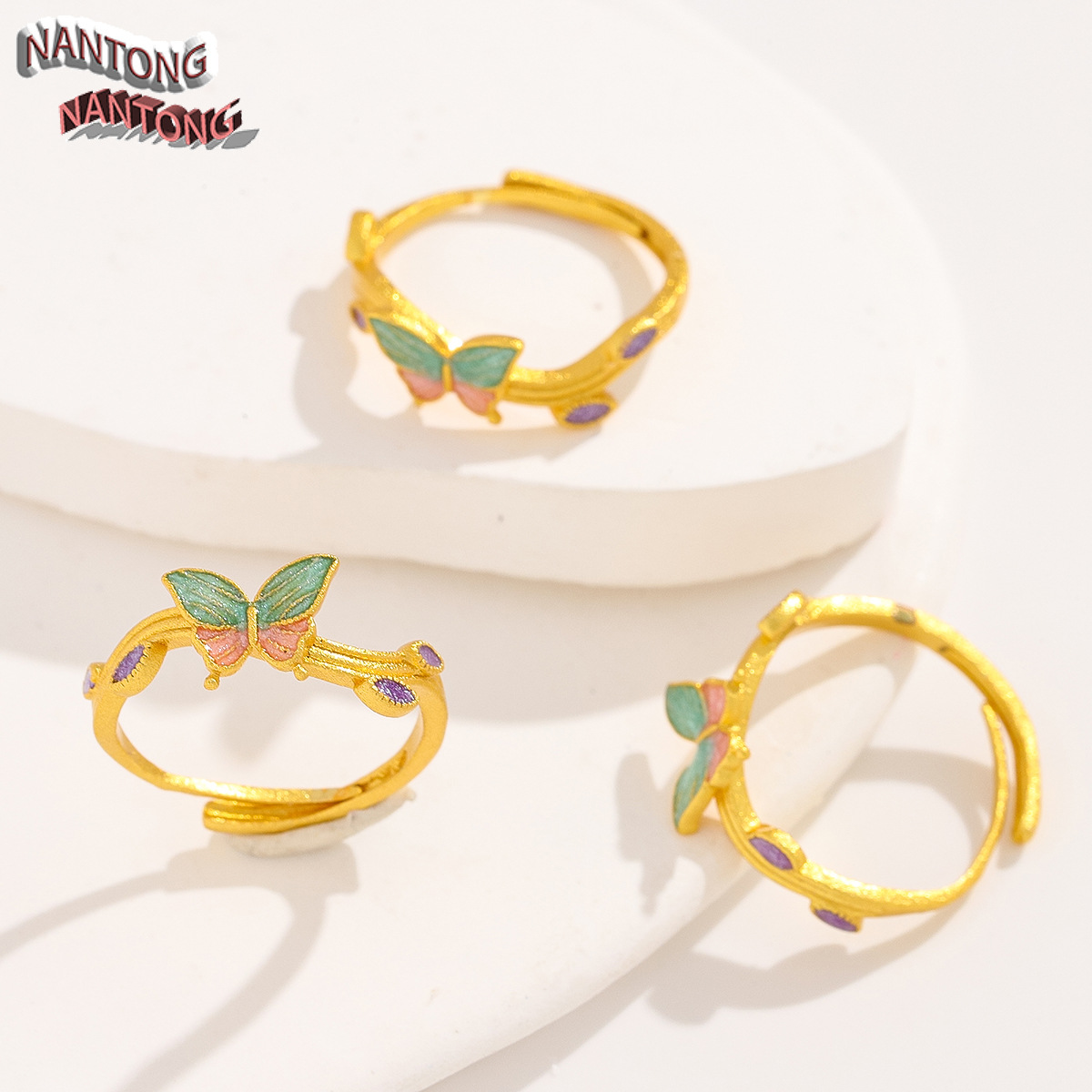 10 motifs de papillons verts et roses