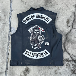 <span class=keywords><strong>Gilet</strong></span> da motociclista in <span class=keywords><strong>pelle</strong></span> ricamata retrò personalizzato per produttori di abbigliamento <span class=keywords><strong>gilet</strong></span> da <span class=keywords><strong>uomo</strong></span> stile <span class=keywords><strong>gilet</strong></span> ampio in <span class=keywords><strong>pelle</strong></span> sintetica per moto - Product Image 1