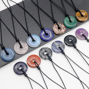 Collana Artigianale Bohemien con Donut in Ametista da 30mm, Cristallo Semiprezioso, Nodo della Pace Intrecciato, Catena in Corda Intrecciata, Stile Classico - Product Image 3
