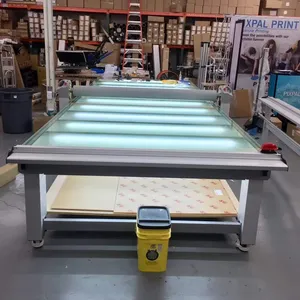 Pas cher prix grand format fayon smart table 1325 À Plat Applicateur Table de Travail à plat plastifieuse à plat <span class=keywords><strong>machine</strong></span> à plastifier - Product Image 1