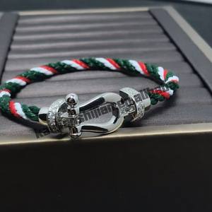 Bracelet de luxe pour femme en or rose PT900 plaqué zircon avec fermoir fer à cheval et cordon rouge tressé, idéal pour les fêtes d'anniversaire - Product Image 6