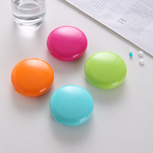 Daily Round, <span class=keywords><strong>pharmacie</strong></span> de poche portable à emporter, boîte à pilules, organisateur et contenants de vitamines, parfait pour les voyages - Product Image 3