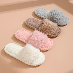 Pantoufles en tissu TPR doux et moelleux pour femmes, mode hiver, confortables et antidérapantes, à bout ouvert, pour le printemps et l'automne - Product Image 4