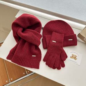 Berretti per foulard al collo 3 pezzi da <span class=keywords><strong>donna</strong></span> per uomo invernale con cappelli da esterno caldi da <span class=keywords><strong>donna</strong></span> lavorati a maglia in lana in poliestere Set di <span class=keywords><strong>guanti</strong></span> da <span class=keywords><strong>sciarpa</strong></span> - Product Image 5
