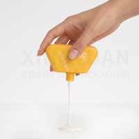 Porte-clés personnalisé avec cordon, emballage cosmétique, flacon de crème pour les mains triangulaire portable de 50 ml, crème solaire, lotion pour les soins de la peau, pour les voyages et les activités de plein air