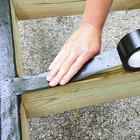 Ruban d'étanchéité pour poutres de terrasse et charpentes |   Bande d'étanchéité autocollante en butyl pour la protection des poutres de terrasse, des vis et du bois