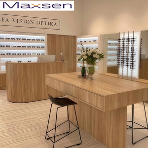 Arredamento per Negozi di Occhiali e Lampade/Lanterne LED - Soluzioni Espositive Personalizzabili, Impermeabili e Durevoli per il Retail - Product Image 5