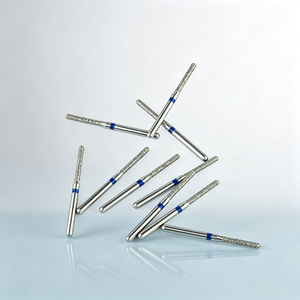 Fraise diamantée <span class=keywords><strong>dentaire</strong></span> FG en acier inoxydable, cylindrique, à grain moyen, biocompatible, pour pièce à main haute vitesse, polissage <span class=keywords><strong>dentaire</strong></span> et couronnes - Product Image 1