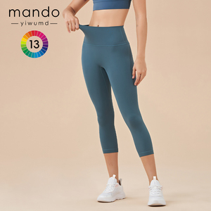 Leggings de yoga <span class=keywords><strong>capri</strong></span> taille haute en tissu premium nylon et élasthanne pour femmes, leggings de <span class=keywords><strong>sport</strong></span> pour gym, pilates, tennis, 3/4 leggings avec poches - Product Image 3