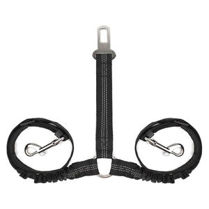 Ceinture de sécurité double pour <span class=keywords><strong>chien</strong></span>, anti-emmêlement, réglable, laisse de sécurité pour animaux de compagnie avec amortisseur élastique, réfléchissante, en forme de Y - Product Image 3