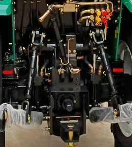 Tracteur agricole CE 130 CV avec climatisation, rétroviseur et boîte de vitesses 8+8 - Product Image 1