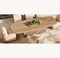 Ensemble de salle à manger d'extérieur en teck moderne et durable de luxe pour hôtel et cour de villa avec chaises de patio résistantes aux UV