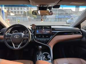 Toyota Camry 2021 2.0G Edizione Lusso 5 Posti, Motore Aspirato, Auto Usata, Guida a Sinistra, Cerchi R17, Dotata di Tetto Apribile - Product Image 5