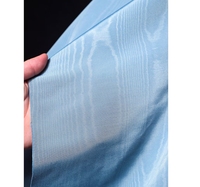 Vente en gros et au détail de tissu polyester moiré gaufré 3D utilisé pour les robes, les costumes, les manteaux, les pantalons, les sacs, les chaussures