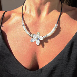 Woven Necklace Vintage Exaggerated Floral Ripple Alloy <b>Pendant</b> Necklace for Women Uionen 1442 - Product Image 3