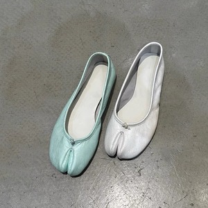 รองเท้าบัลเล่ต์หนังแท้แบบแยกนิ้วเท้า ปี 2026 พื้นรองเท้านุ่ม ด้านบนนุ่ม สวมใส่สบาย เหมาะสำหรับใช้ในชีวิตประจำวัน รองเท้าผู้หญิงลำลอง - Product Image 4