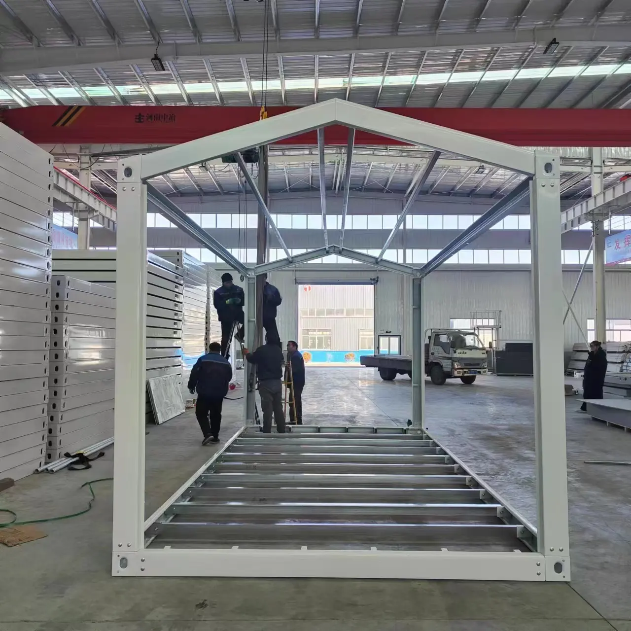 Low price China supplier quick install container house frame prefabricated house frame detachable container house frame