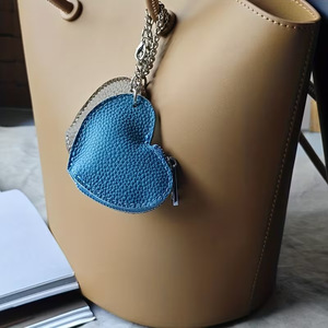 Monedero de Cuero PU Estilo Coreano con Cierre, Unisex, para Uso Diario, Mini Bolsa Colgante con Forma de Corazón, Porta Tarjetas y Llaves - Product Image 3