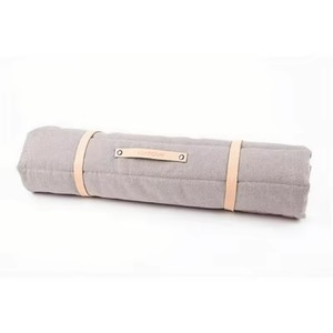 Tapis de Voyage Confortable pour Chien, Tapis Enroulable Portable et Lavable avec Housse de Transport en Cuir PU – Nouvelle Collection à Succès - Product Image 6