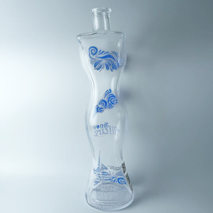 Botella de Licor de Cristal con Forma de Mujer Hermosa Personalizada, Botella de Vidrio para Ron con Forma Personalizada en Venta - Product Image 4