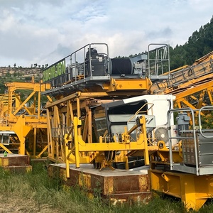 Grue à <span class=keywords><strong>tour</strong></span> fixe d'occasion QTZ250, flèche <span class=keywords><strong>de</strong></span> 70m, capacité <span class=keywords><strong>de</strong></span> levage <span class=keywords><strong>de</strong></span> 10t, année <span class=keywords><strong>2019</strong></span>-2023, moteur non réparé, roulement <span class=keywords><strong>de</strong></span> moteur haute efficacité - Product Image 2