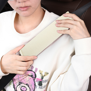 Housse de ceinture de sécurité en peluche courte et douce, universelle, pour filles, toutes saisons, accessoires intérieurs de voiture - Product Image 2