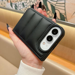 เคสโทรศัพท์ iPhone Duo Apple 18 Fold ดีไซน์ทันสมัย ลายเสื้อแจ็คเก็ต - Product Image 3