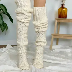नई डिजाइन फैशन शीतकालीन पैर गर्म जांघ महिलाओं के लिए उच्च बुना हुआ लंबे ठोस रंग मोजे